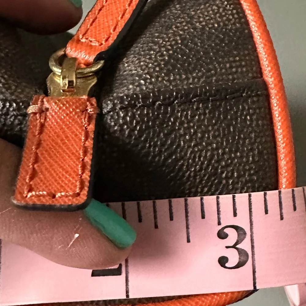Micheal kors small bag - Picture 5 of 8